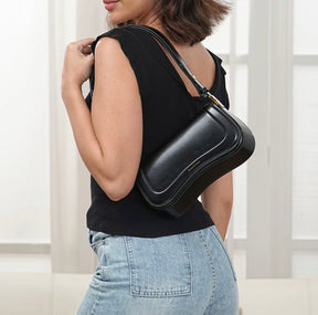 BOLSA TIRACOLO Feminina Elegante - Couro Preto om Alça Ajustável (ROMANTIC CROWN)